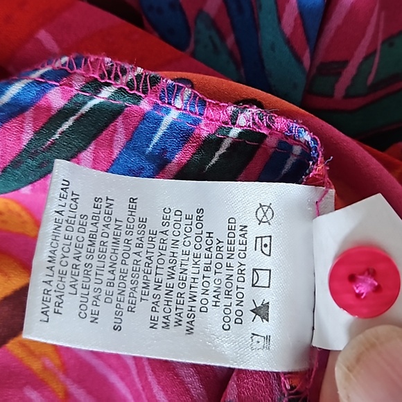 Joie raspberry colorful parrot themed crop tie front blouse-L - Picture 9 of 10